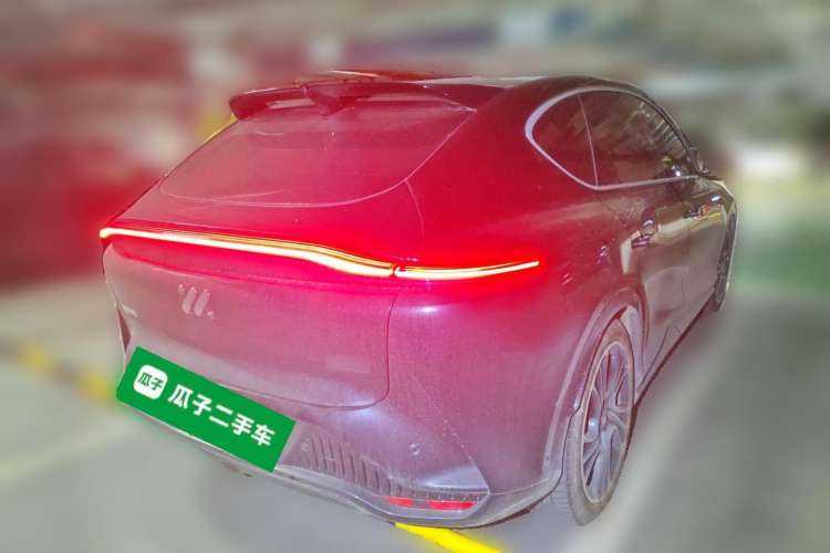 Used IM LS7 2023 100kWh Lux Rear-Drive Version Rear Right 45 Deg