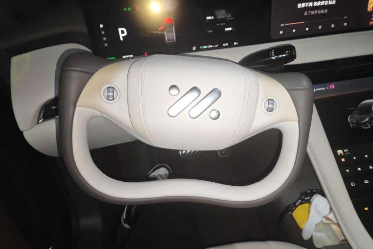 Used IM LS7 2023 100kWh Lux Rear-Drive Version Steering Wheel