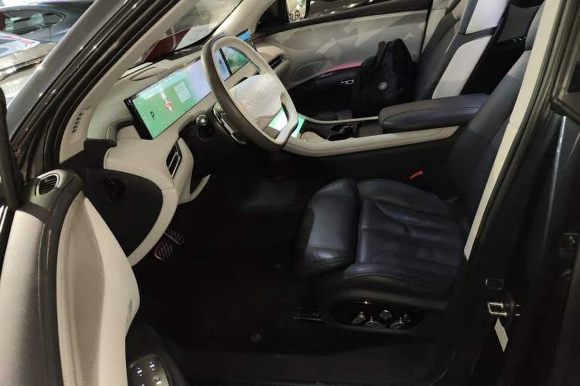Used IM LS7 2023 100kWh Lux Rear-Drive Version Left Front Seat