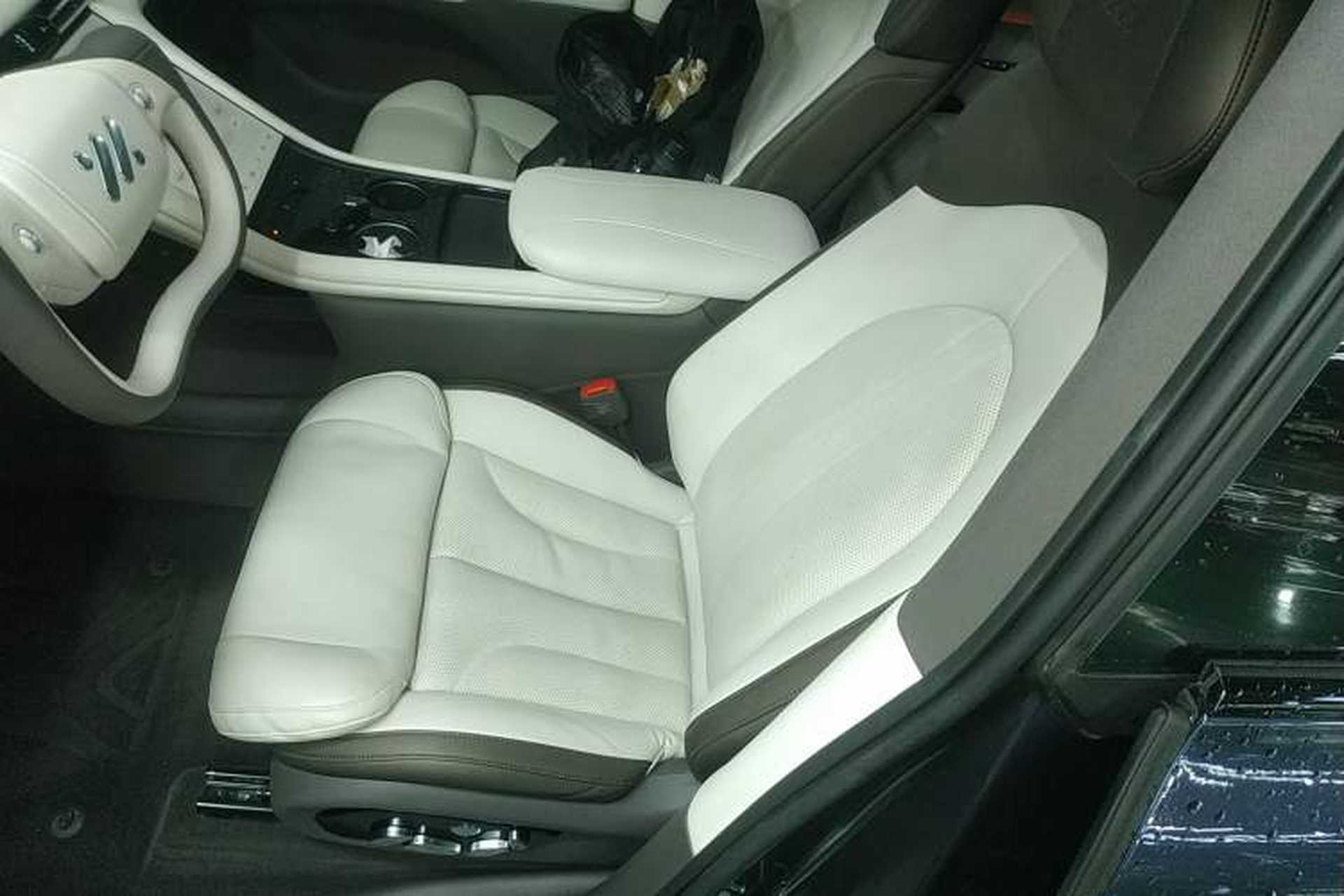 Used IM LS7 2023 90 kWh Elite Rear-Drive Version Left Front Seat