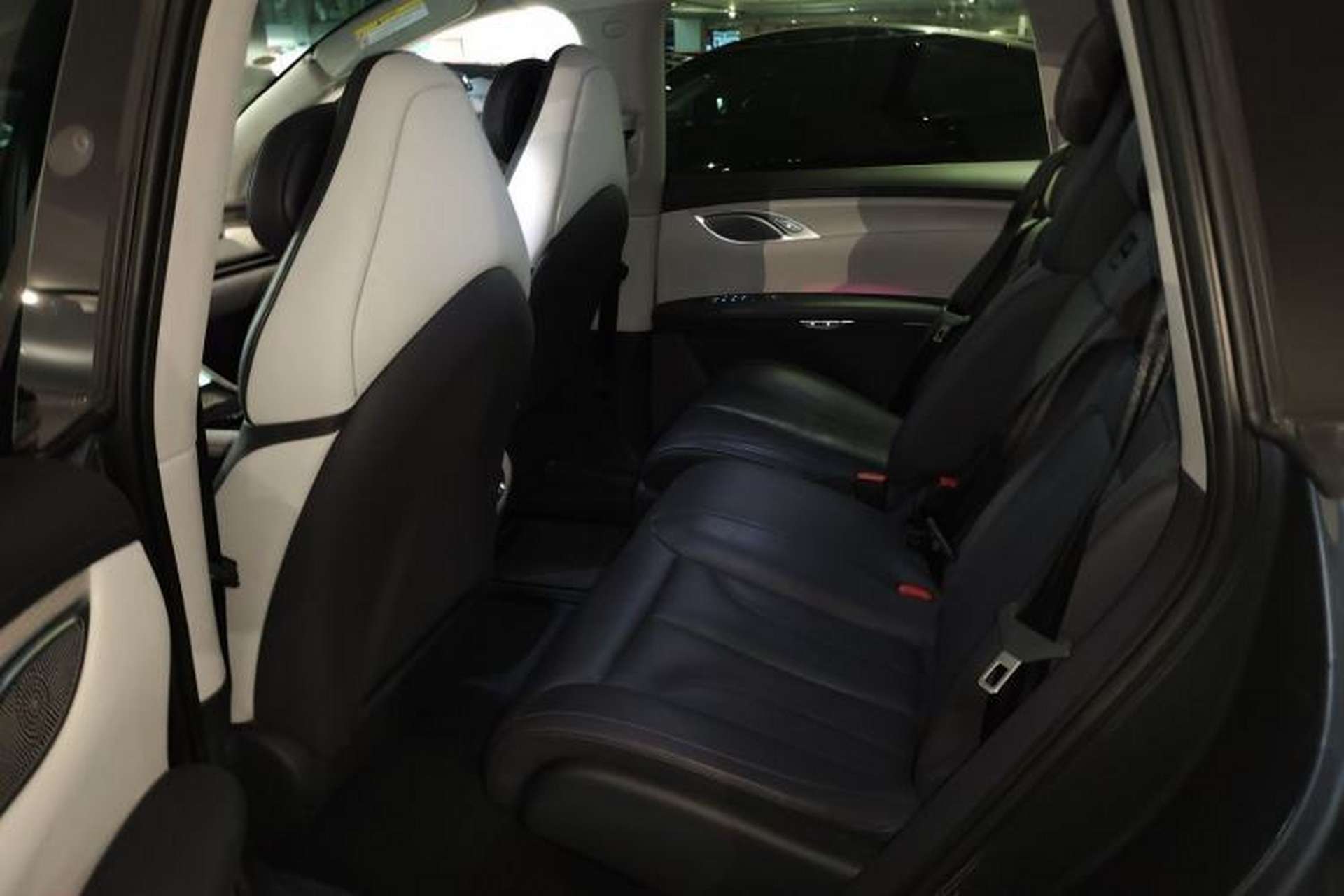 Used IM LS7 2023 100kWh Lux Rear-Drive Version Left Rear Seat