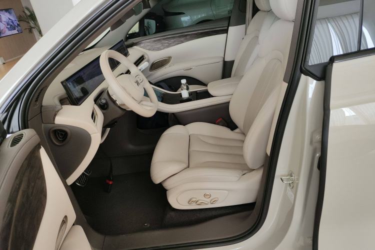 Used IM LS7 2025 New Edition Ultra Left Front Seat