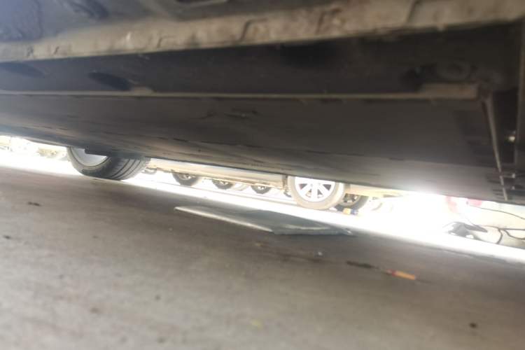 Used IM LS7  Chassis Front Right