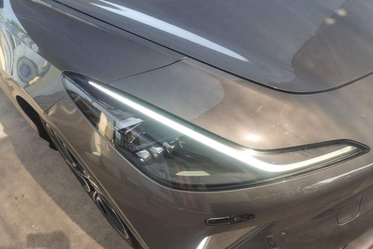 Used IM LS7  Right Front Headlight