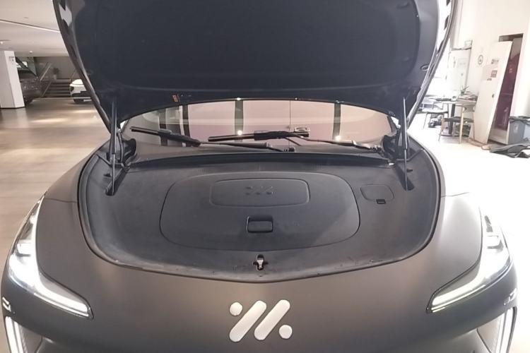 Used IM LS7 2023 90 kWh Elite Rear-Drive Version Engine Bay