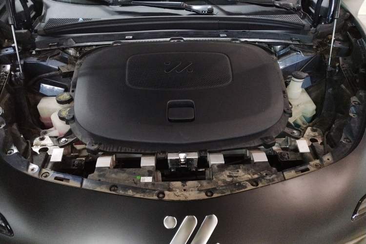 Used IM LS7 2023 90 kWh Elite All-Wheel-Drive Version Engine Bay