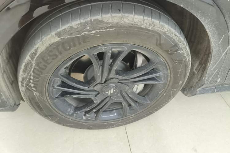 Used IM LS7 2023 90 kWh Elite Rear-Drive Version Exterior 4