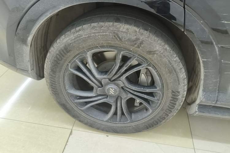 Used IM LS7 2023 90 kWh Elite Rear-Drive Version Exterior 5