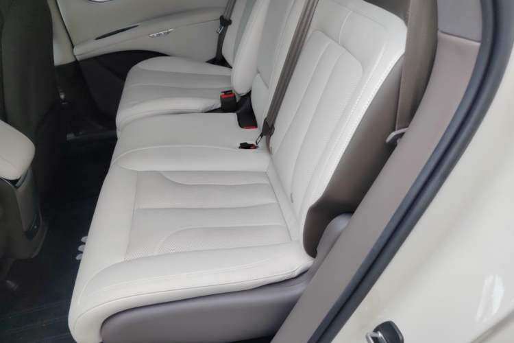 Used IM LS7 2023 90 kWh Elite Rear-Drive Version Left Rear Seat