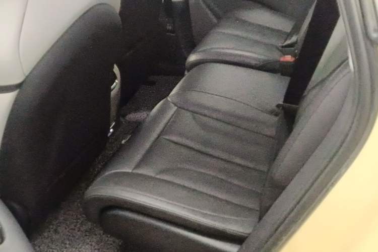 Used IM LS7 2023 90 kWh Elite Rear-Drive Version Left Rear Seat