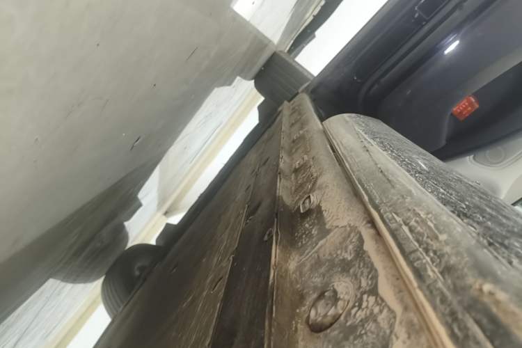 Used IM LS7 2023 90 kWh Elite Rear-Drive Version Left Side Sill