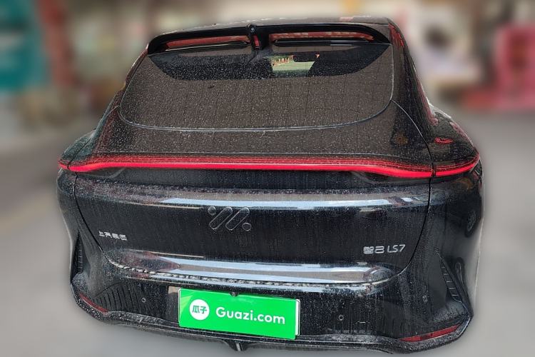 Used IM LS7 2023 90 kWh Elite Rear-Drive Version Rear