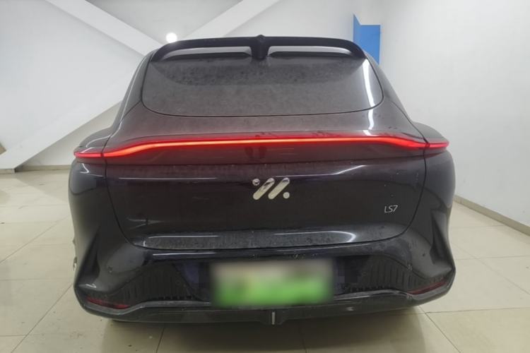 Used IM LS7 2023 90 kWh Elite Rear-Drive Version Rear