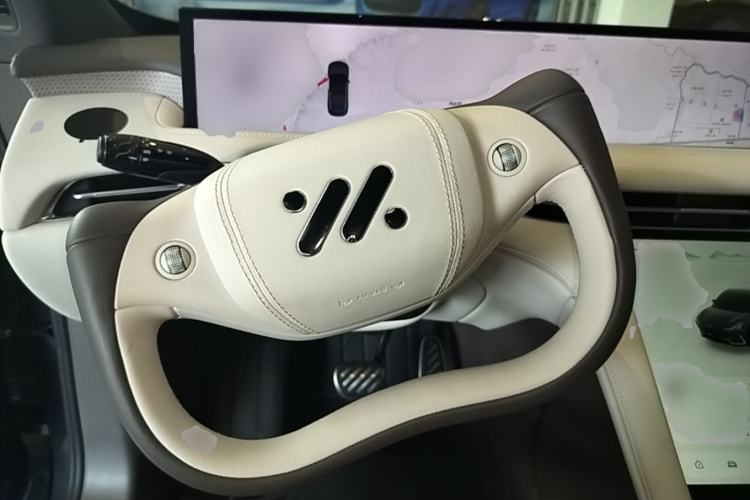 Used IM LS7 2023 90 kWh Elite Rear-Drive Version Steering Wheel