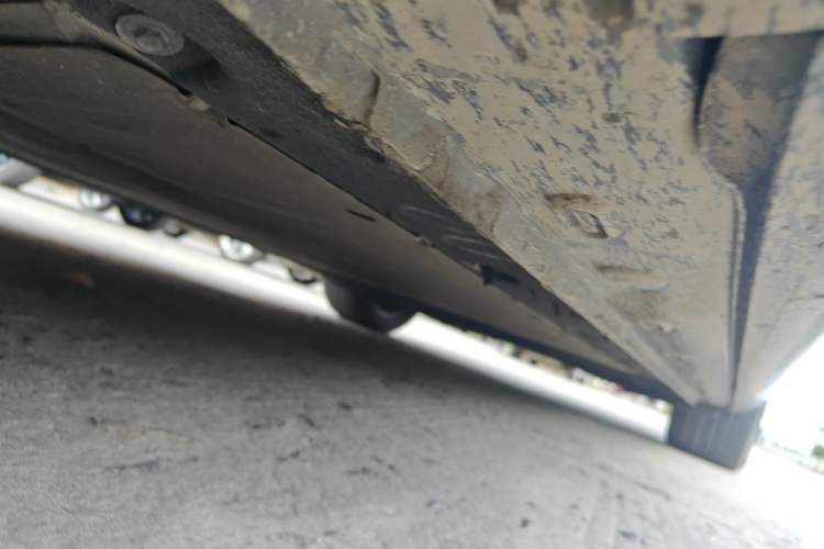 Used IM LS7 2023 90 kWh Elite Rear-Drive Version Chassis Front Left