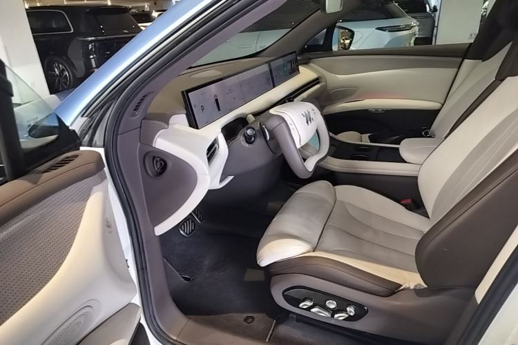Used IM LS7 2023 90 kWh Elite Rear-Drive Version Driver Seat