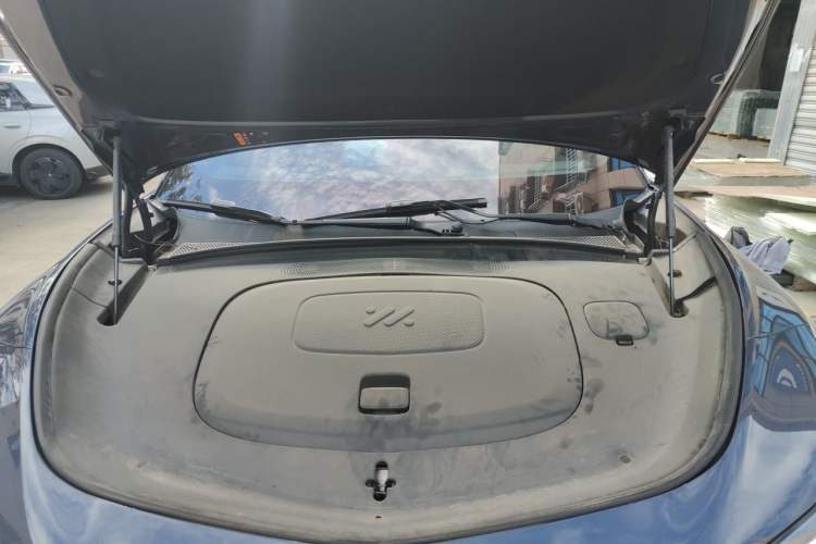 Used IM LS7 2023 100kWh Lux Rear-Drive Version Engine Bay