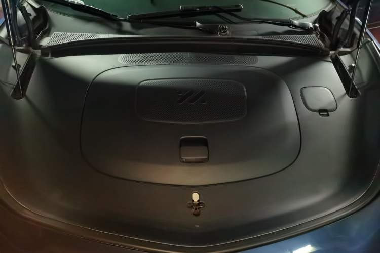 Used IM LS7 2023 90 kWh Elite Rear-Drive Version Engine Bay