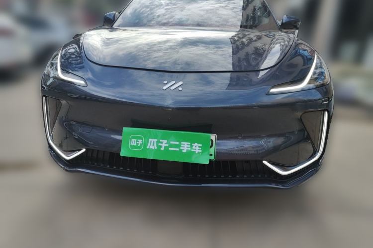 Used IM LS7 2023 100kWh Lux Rear-Drive Version Exterior 1