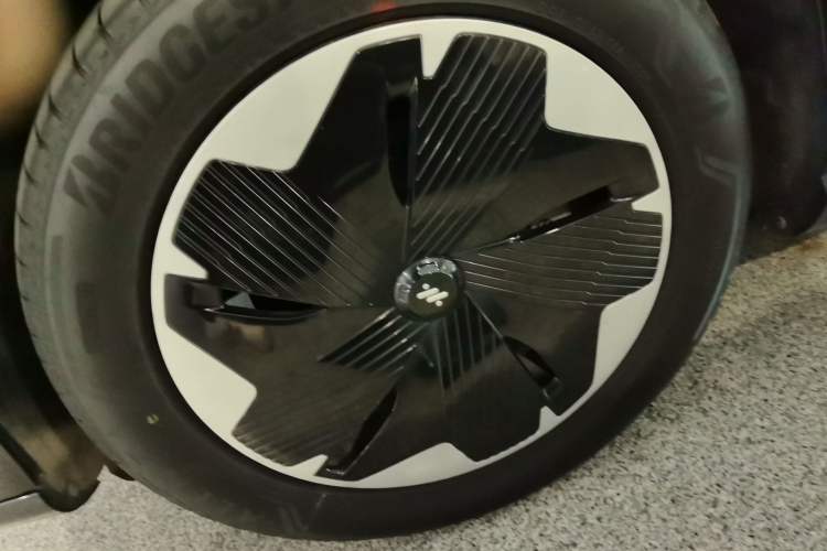 Used IM LS7 2023 77 kWh Urban Fit Rear-Wheel Drive Exterior 4