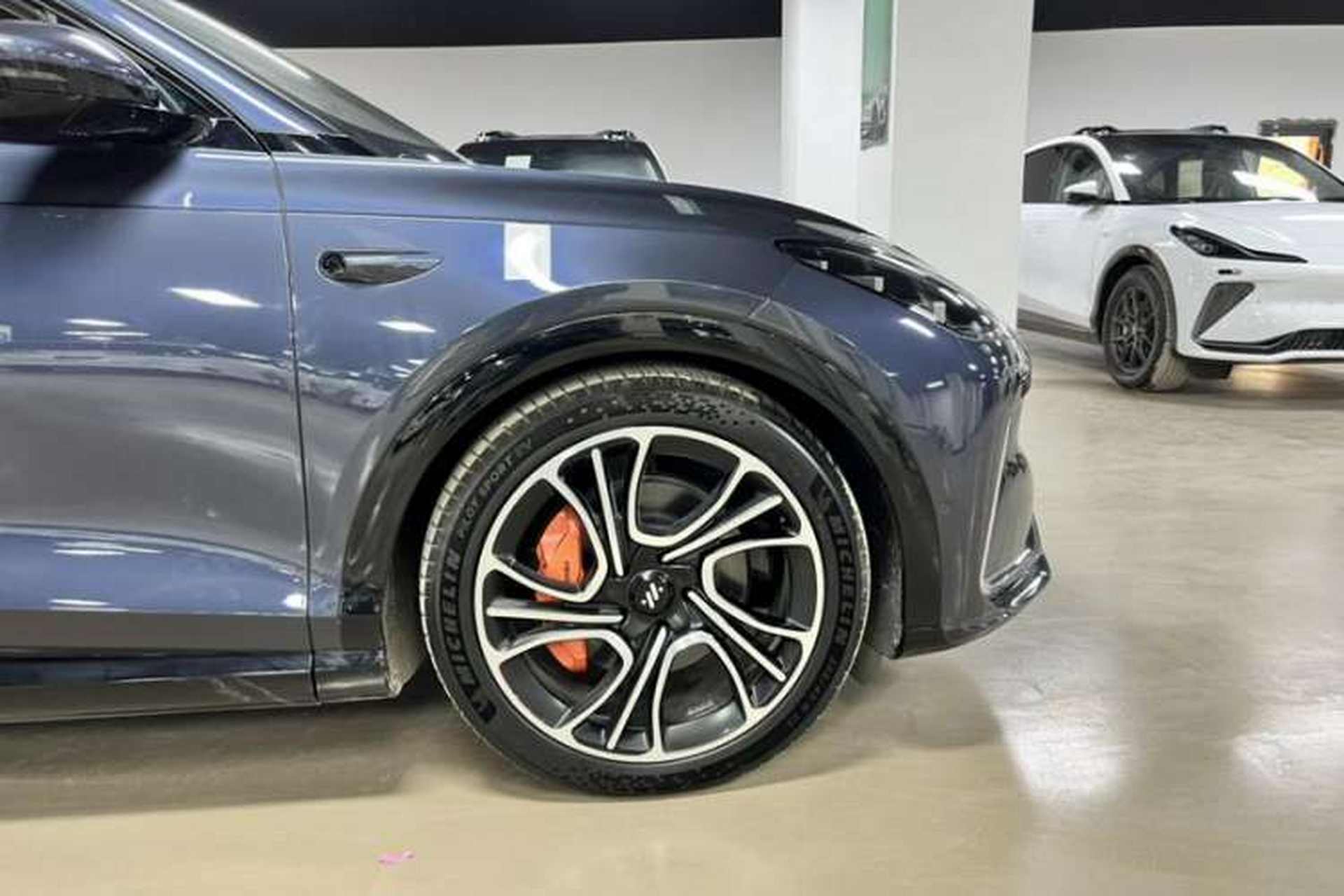 Used IM LS7 2023 100kWh Lux All-Wheel-Drive Version Exterior 4