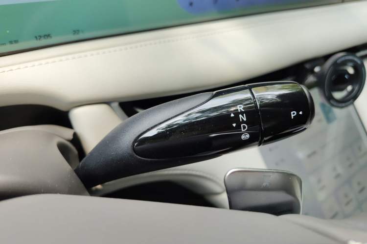 Used IM LS7 2023 100kWh Lux Rear-Drive Version Gear Lever