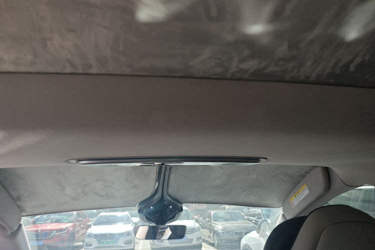Used IM LS7 2023 90 kWh Elite Rear-Drive Version Headliner