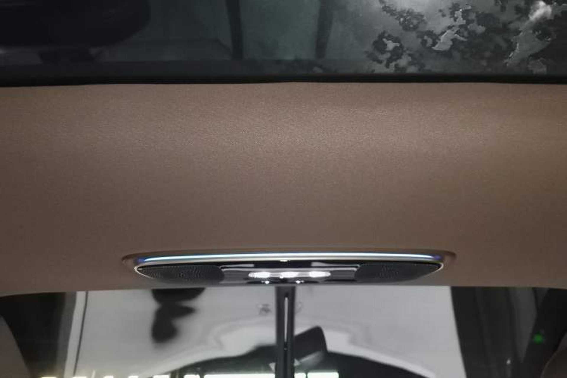 Used IM LS7 2023 90 kWh Elite Rear-Drive Version Headliner