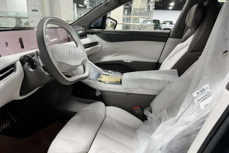 Used IM LS7 2023 100kWh Lux All-Wheel-Drive Version Interior 1