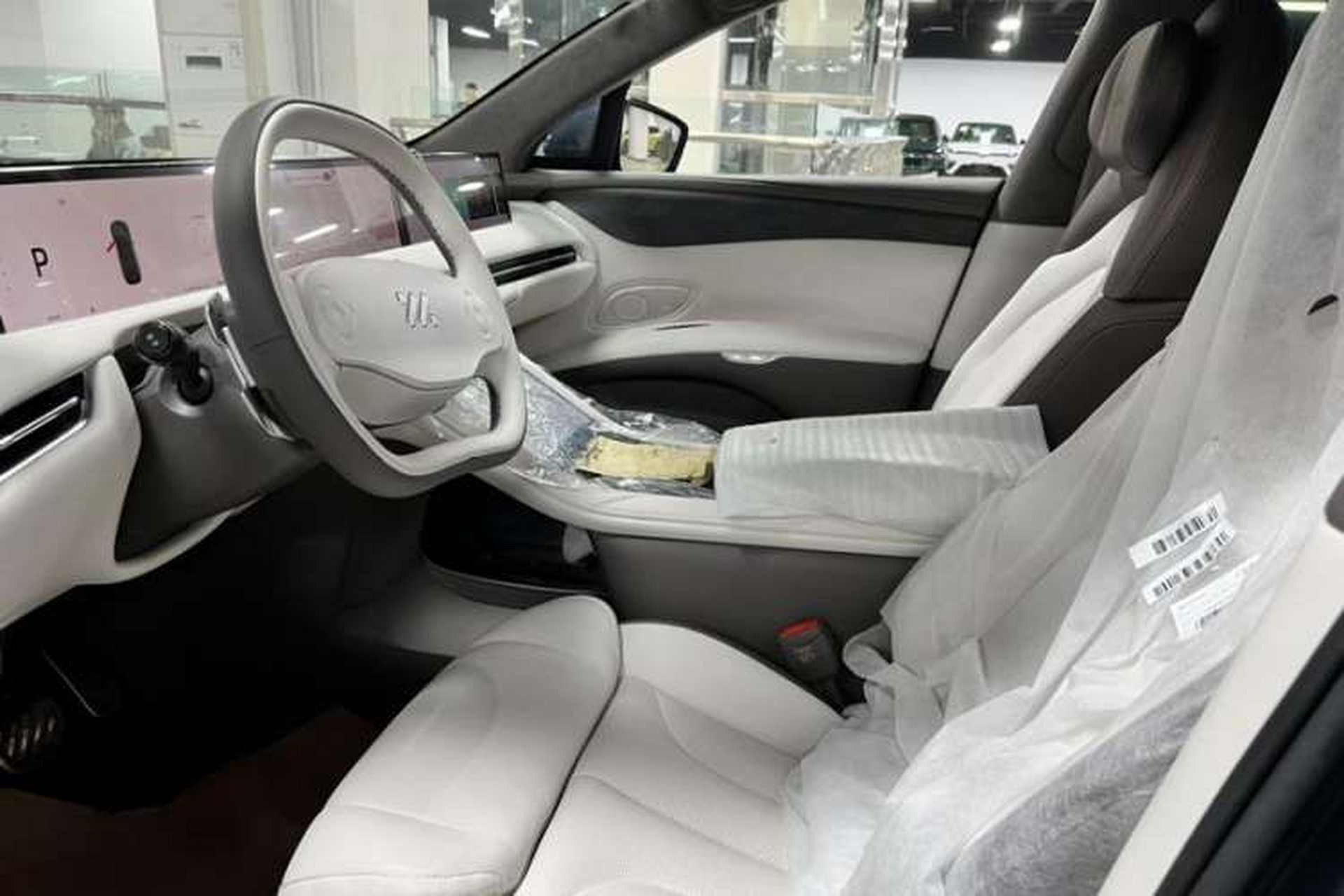 Used IM LS7 2023 100kWh Lux All-Wheel-Drive Version Interior 1