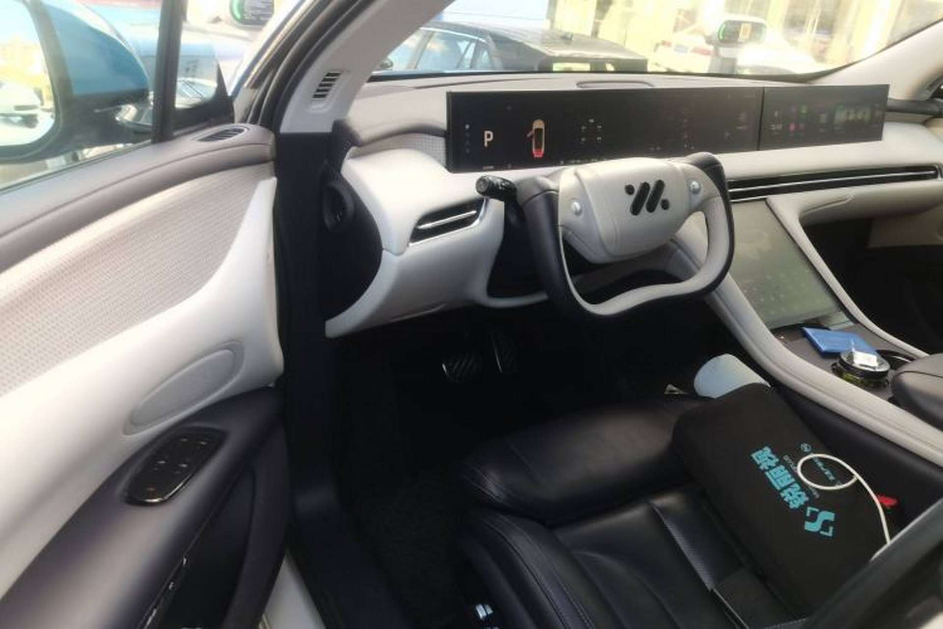 Used IM LS7 2023 90 kWh Elite Rear-Drive Version Interior 3