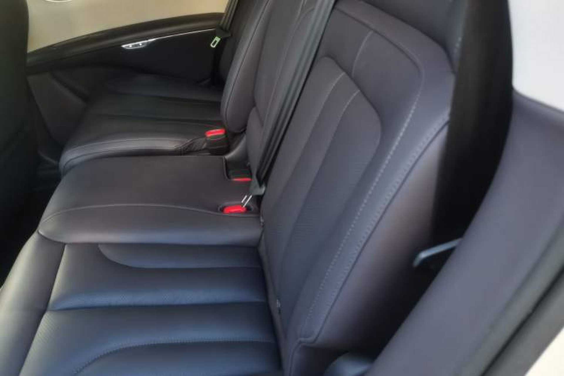 Used IM LS7 2023 90 kWh Elite Rear-Drive Version Interior 4