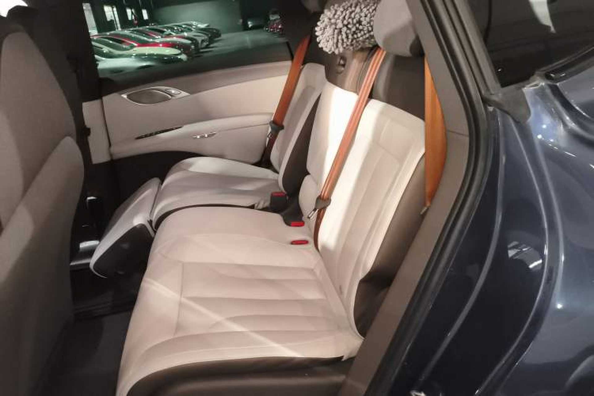Used IM LS7 2023 90 kWh Elite Rear-Drive Version Interior 4