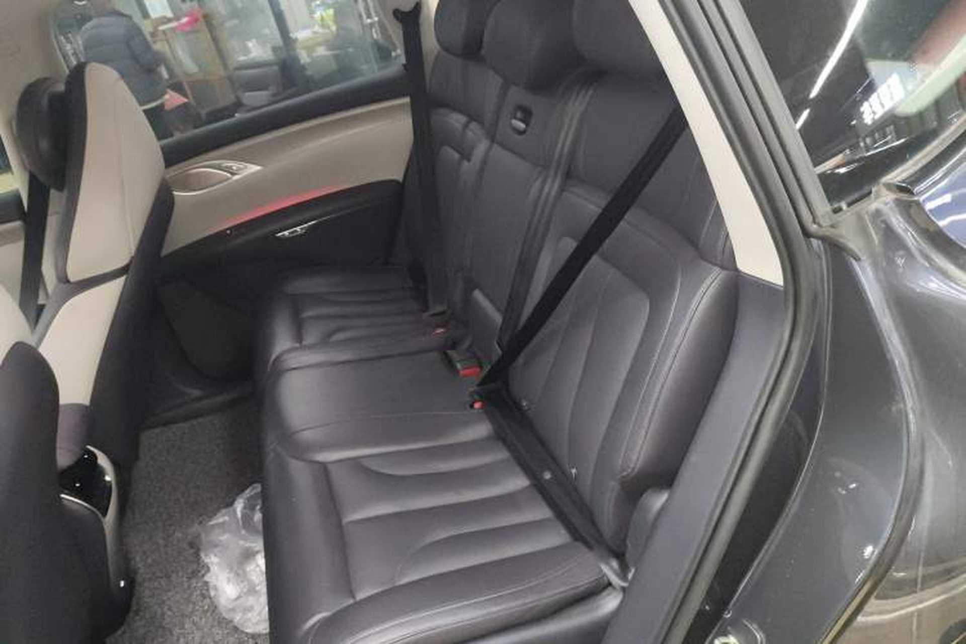 Used IM LS7 2023 77 kWh Urban Fit Rear-Wheel Drive Interior 4