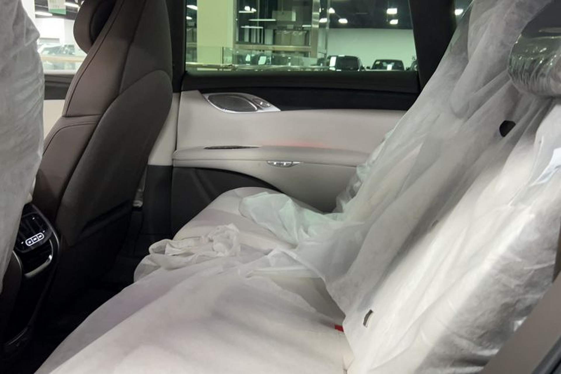 Used IM LS7 2023 100kWh Lux All-Wheel-Drive Version Interior 7