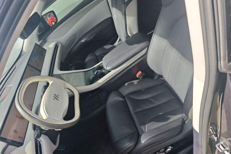 Used IM LS7 2023 90 kWh Elite Rear-Drive Version Left Front Seat