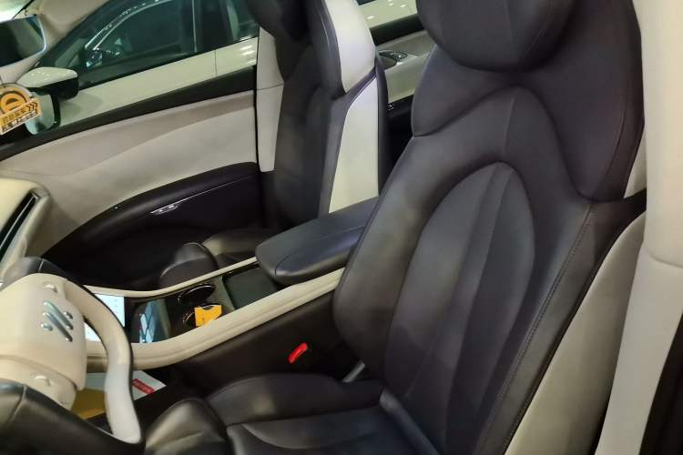 Used IM LS7 2023 77 kWh Urban Fit Rear-Wheel Drive Left Front Seat