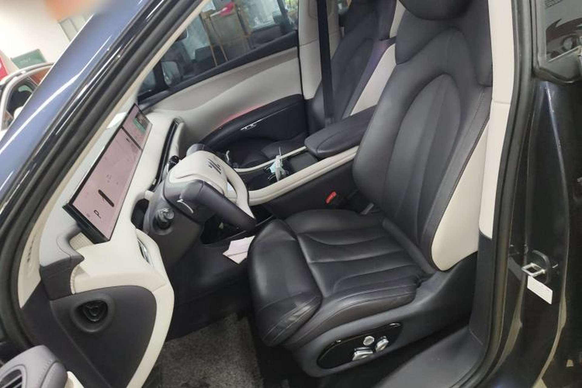 Used IM LS7 2023 77 kWh Urban Fit Rear-Wheel Drive Left Front Seat