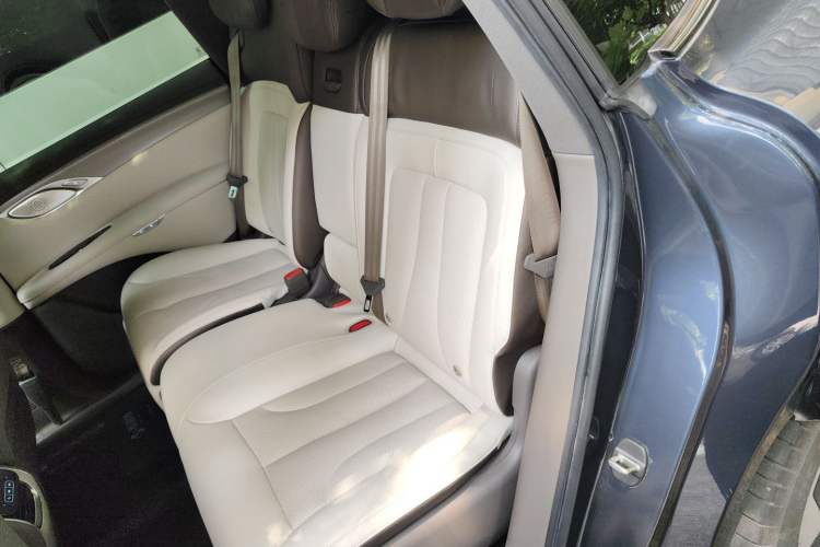 Used IM LS7 2023 100kWh Lux Rear-Drive Version Left Rear Seat