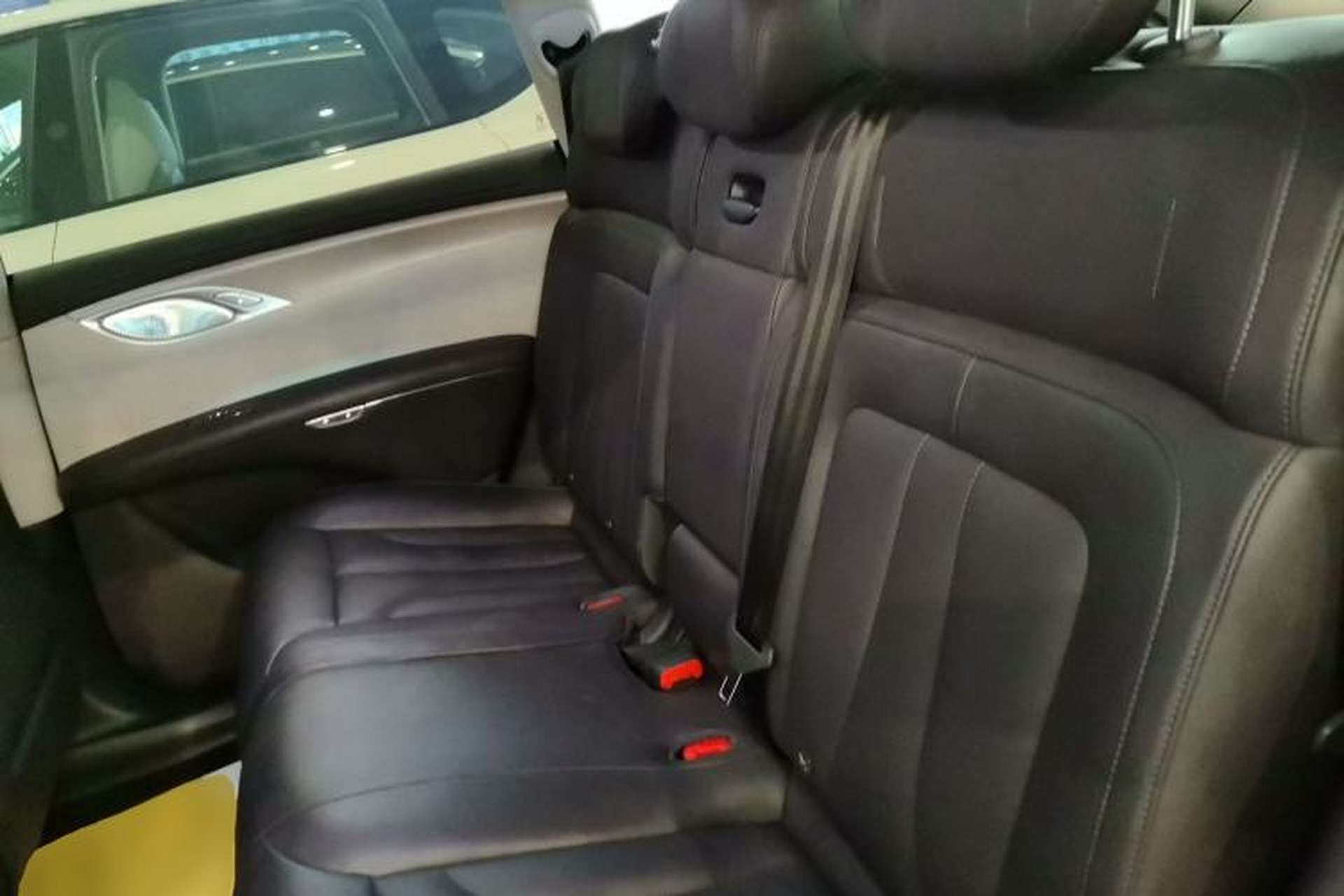 Used IM LS7 2023 77 kWh Urban Fit Rear-Wheel Drive Left Rear Seat