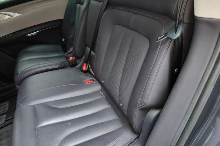 Used IM LS7 2023 90 kWh Elite Rear-Drive Version Left Rear Seat