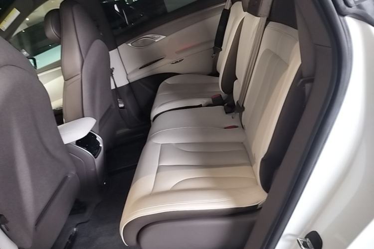 Used IM LS7 2023 90 kWh Elite Rear-Drive Version Left Rear Seat