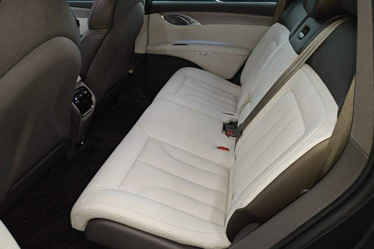 Used IM LS7 2023 77 kWh Urban Fit Rear-Wheel Drive Left Rear Seat