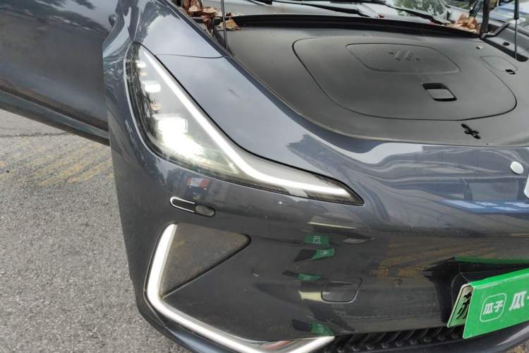 Used IM LS7 2023 90 kWh Elite Rear-Drive Version Right Front Headlight