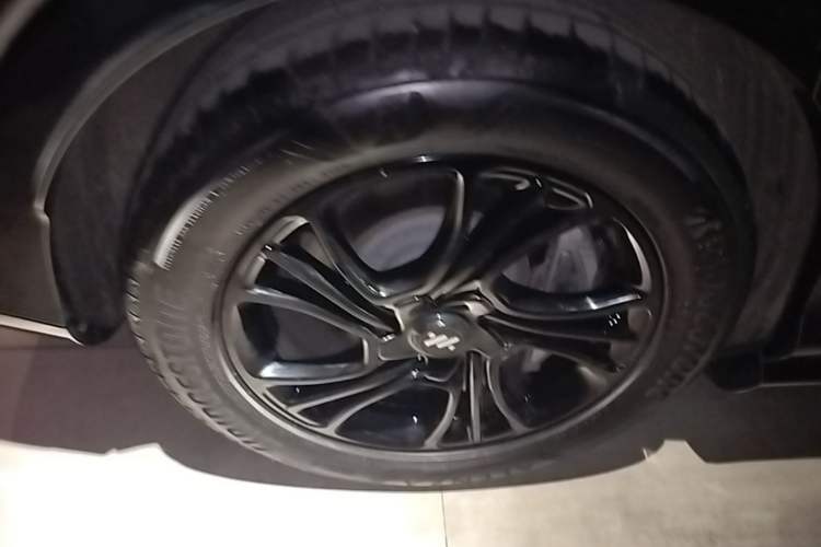 Used IM LS7 2023 100kWh Lux Rear-Drive Version Right Rear Wheel Hub