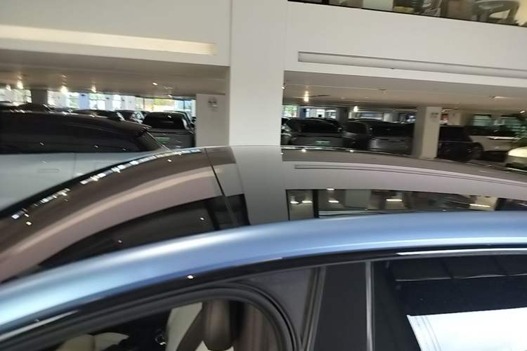 Used IM LS7 2023 90 kWh Elite Rear-Drive Version Roof