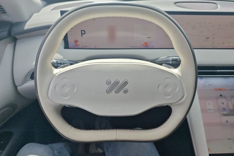 Used IM LS7 2023 90 kWh Elite Rear-Drive Version Steering Wheel