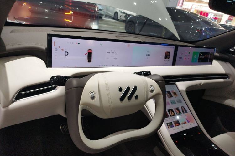 Used IM LS7 2023 100kWh Pro All-Wheel-Drive Version Interior 2