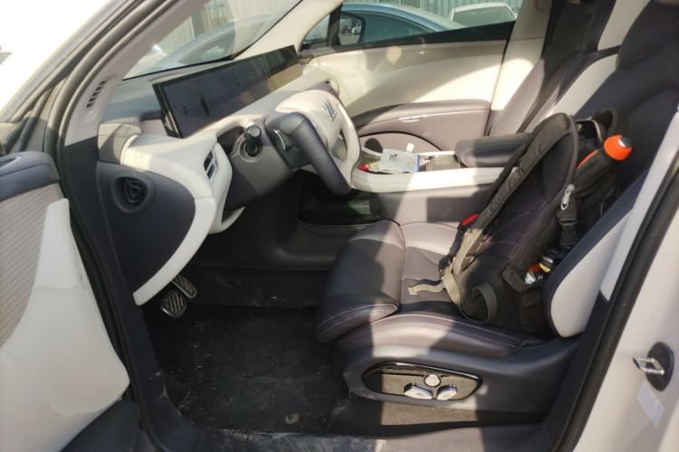 Used IM LS7 2023 77 kWh Urban Fit Rear-Wheel Drive Left Front Seat