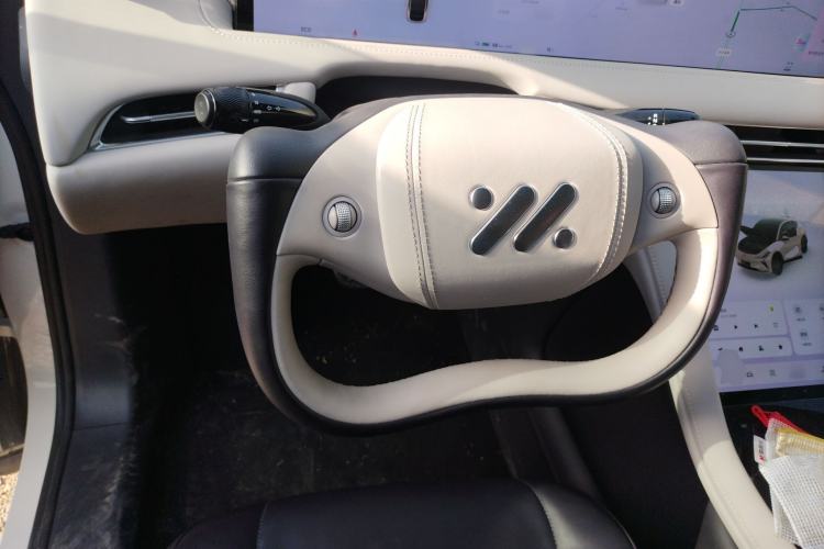 Used IM LS7 2023 77 kWh Urban Fit Rear-Wheel Drive Steering Wheel